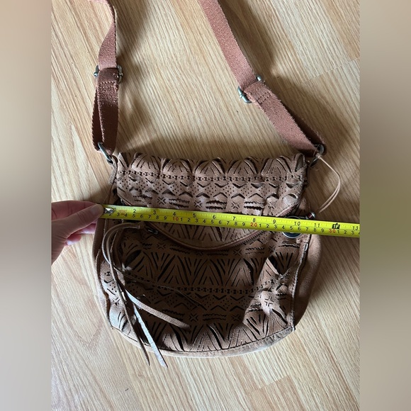 The Sak Adjustable Crossbody Brown Leather Laser Cutout Bohemian Purse - Picture 11 of 13